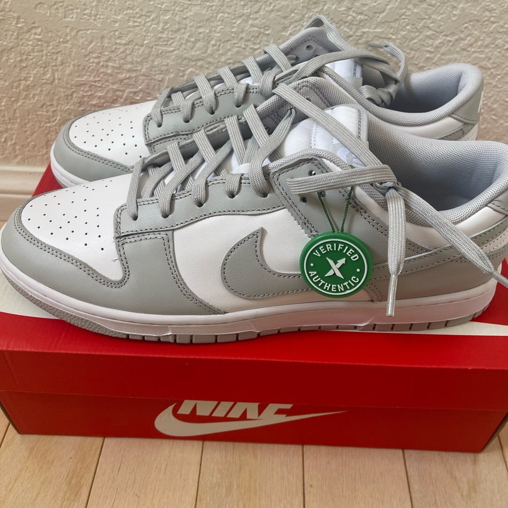 Nike Dunk Low
Grey Fog / men’s size 13/ NWT